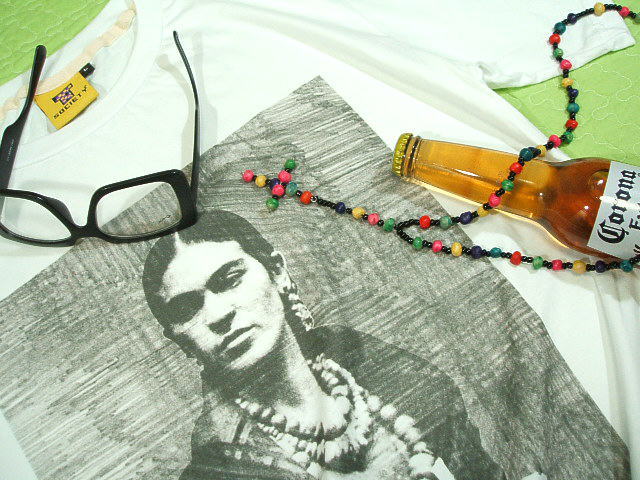 Frida Kahlo t[_J[̂sVc@LVR@Ɓ@Frida Kahlo T-shirt@t[_sVc