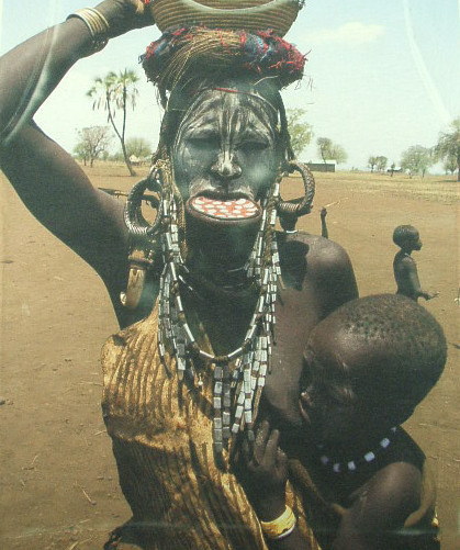 アフリカ部族Ｔシャツ　アフリカンエスニックＴシャツ　Ｔシャツ　アフリカ少数民族Ｔシャツ　クレージージャーニー